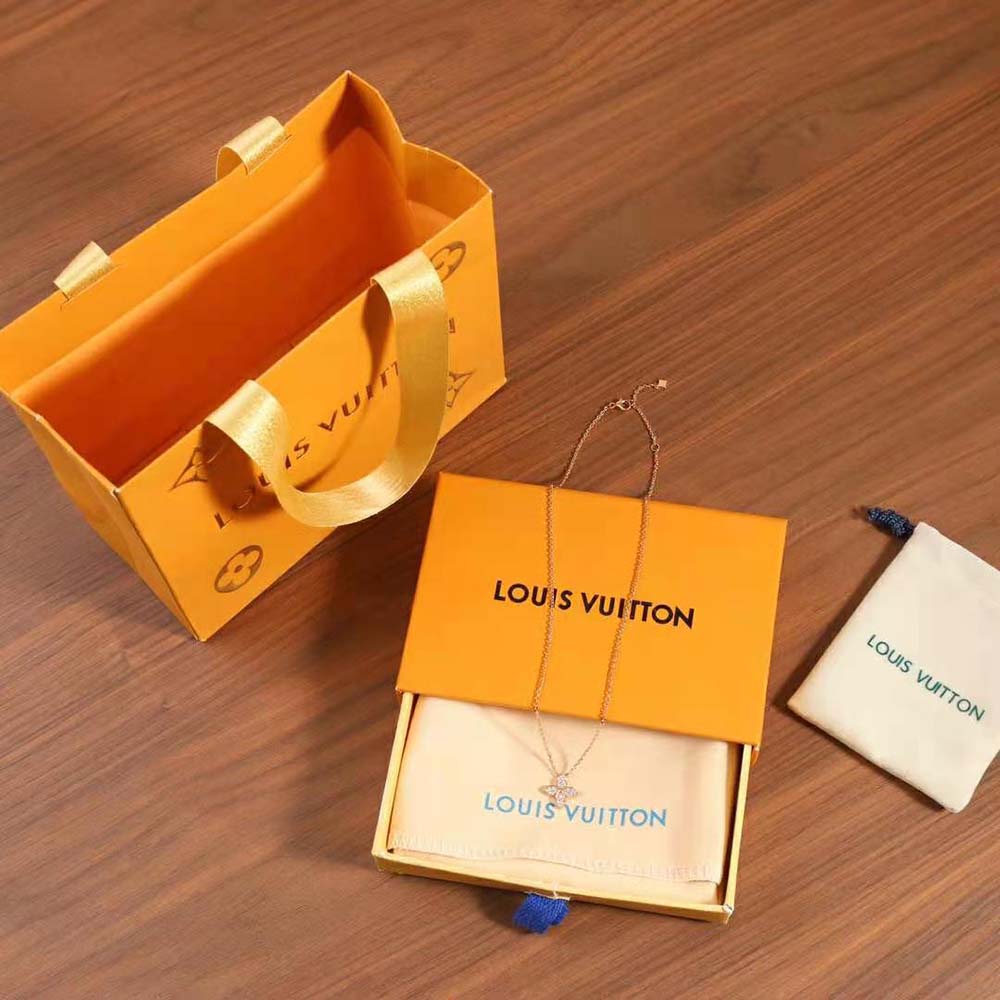 Louis Vuitton Women Idylle Blossom Pendant Pink Gold and Diamonds