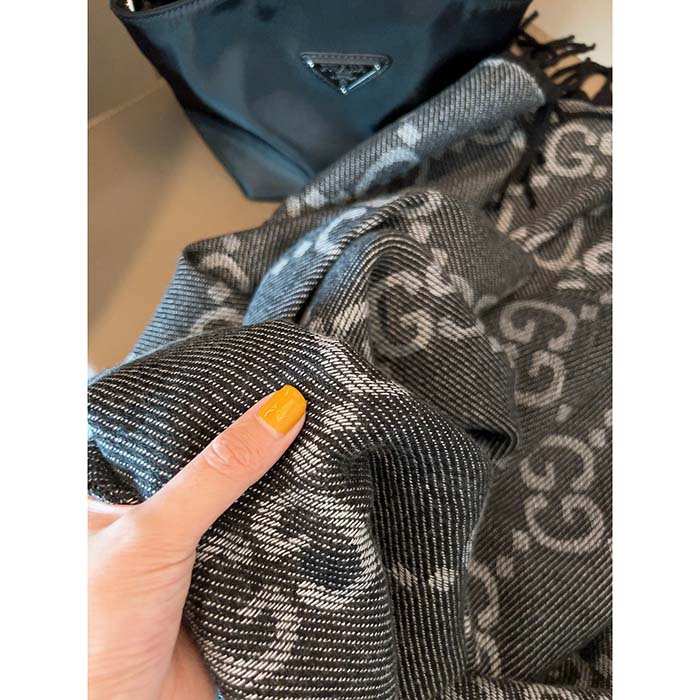 Gucci Unisex GG Cashmere Jacquard Scarf Blue Beige GG Cashmere Jacquard