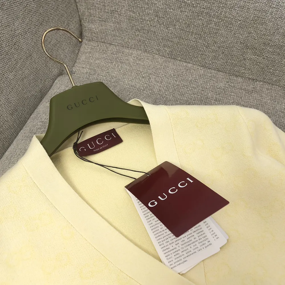 Gucci Women Fine Cotton GG Jacquard Cardigan-Yellow 818735XKEOH