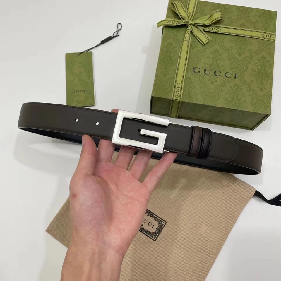 Gucci Unisex GG Reversible Belt Square G Buckle Black Leather Reverses Brown Leather