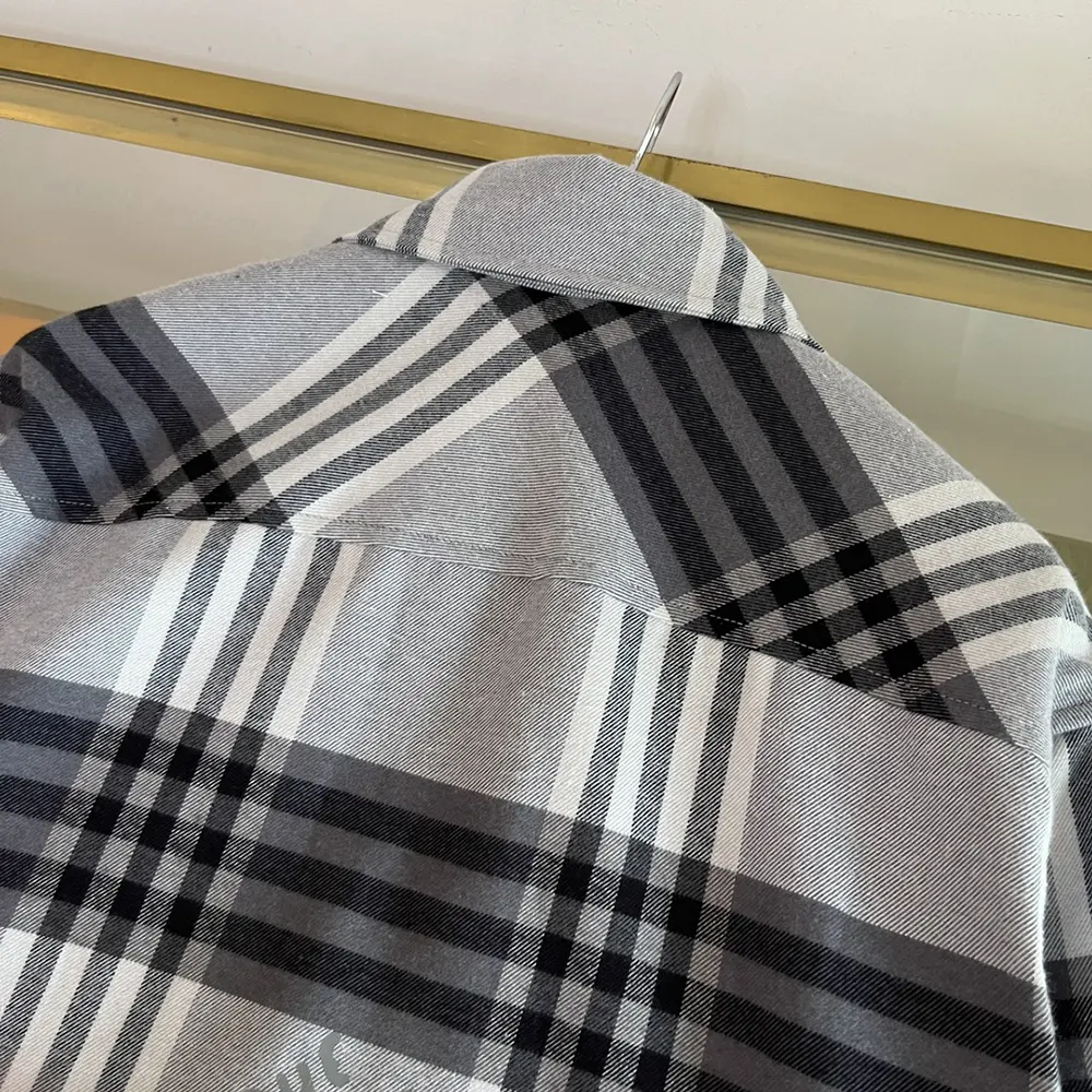 Louis Vuitton Men Long-Sleeved Cotton Flannel Shirt 1AFXST