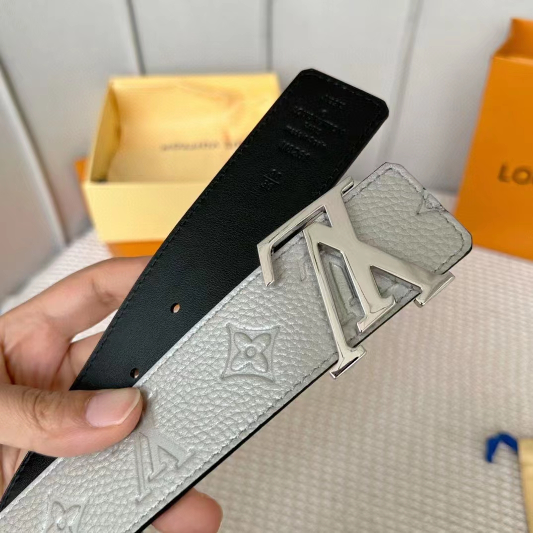Louis Vuitton Unisex LV Initials 40 MM Reversible Belt Silver Taurillon Calf Leather