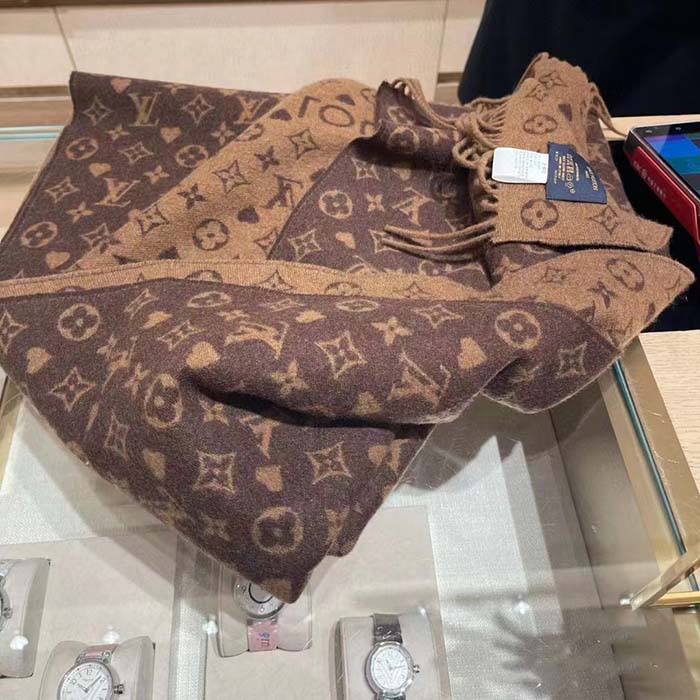 Louis Vuitton Unisex LV Game On Scarf Brown Allover Monogram M77377