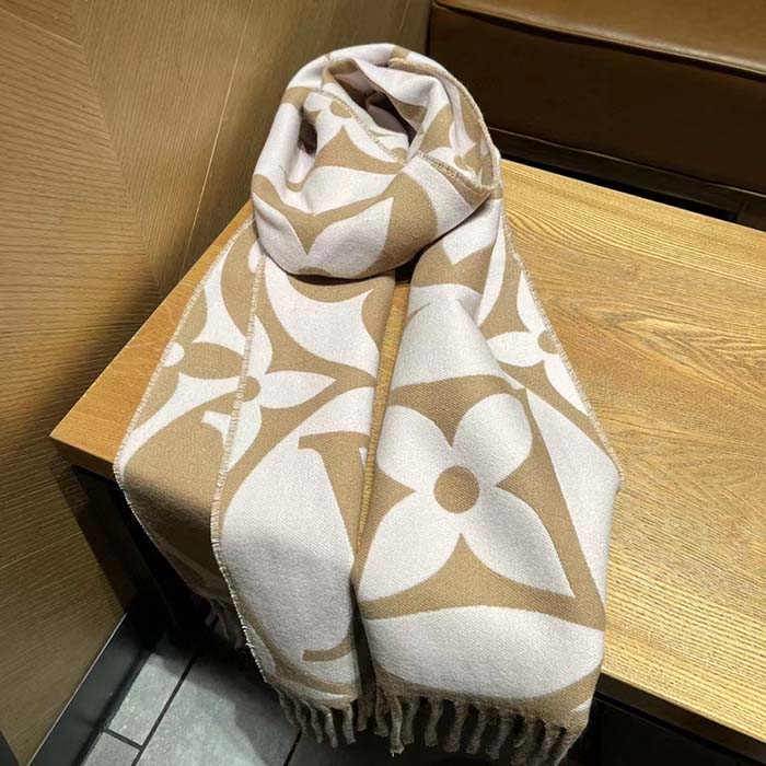 Louis Vuitton Unisex LV Medallion Scarf Beige Wool Jacquard M79213