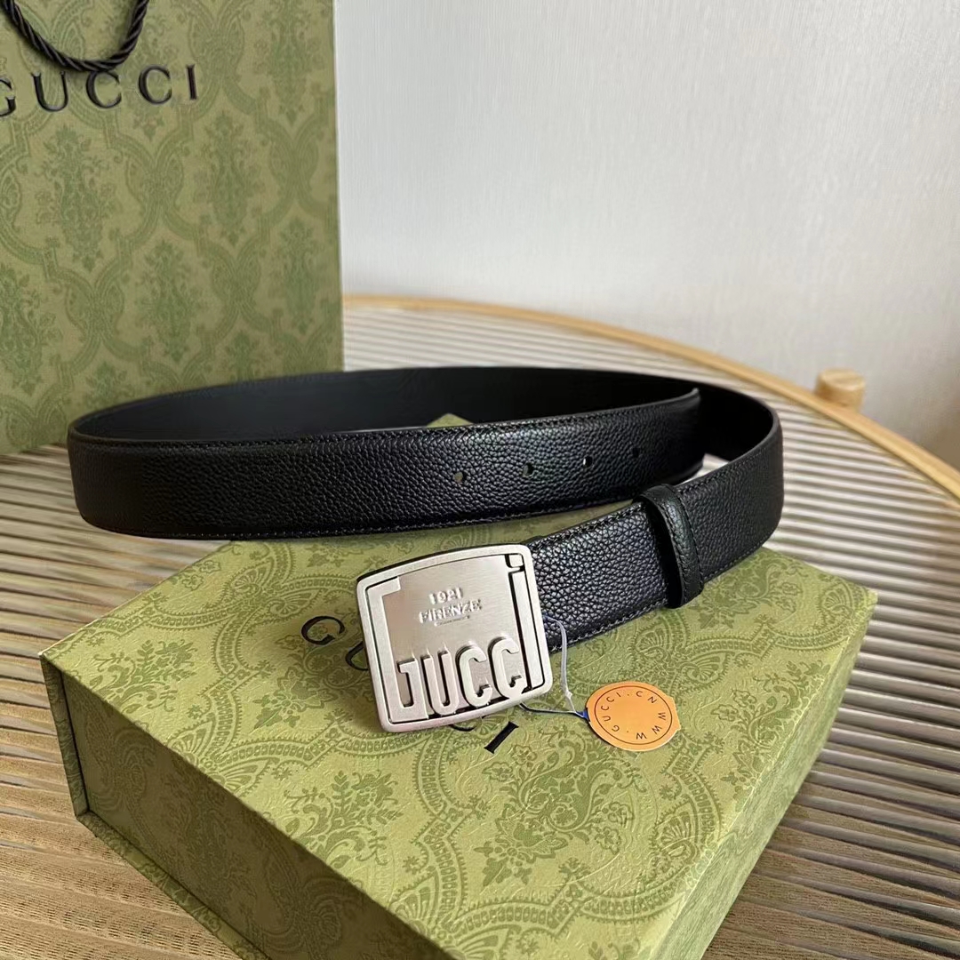 Gucci Unisex GG Belt Gucci Plaque Buckle Black Leather Palladium-Toned Hardware