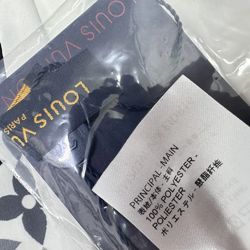 Louis Vuitton Women Ombré Monogram Shell Ski Jacket 1AGAQK