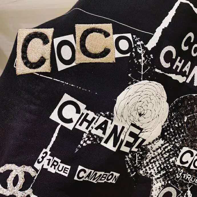 Chanel Women Sweatshirt in Cotton White Black Navy Blue & Silver