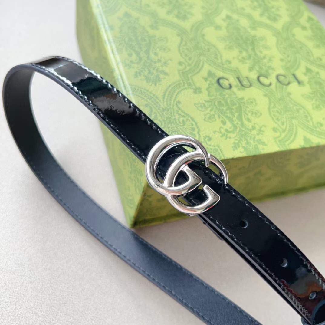 Gucci Unisex GG Marmont Thin Belt Black Leather Double G Buckle