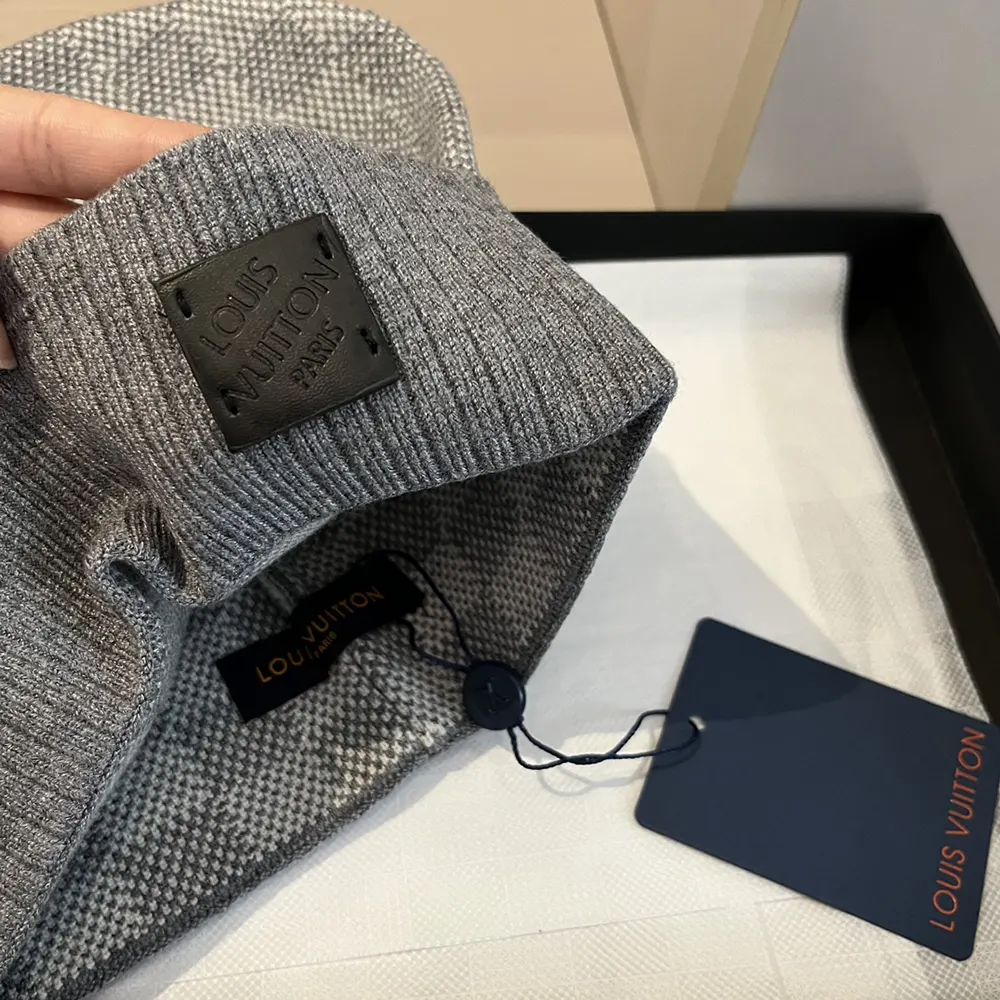 Louis Vuitton Unisex Néo Petit Damier Beanie-Grey M77985