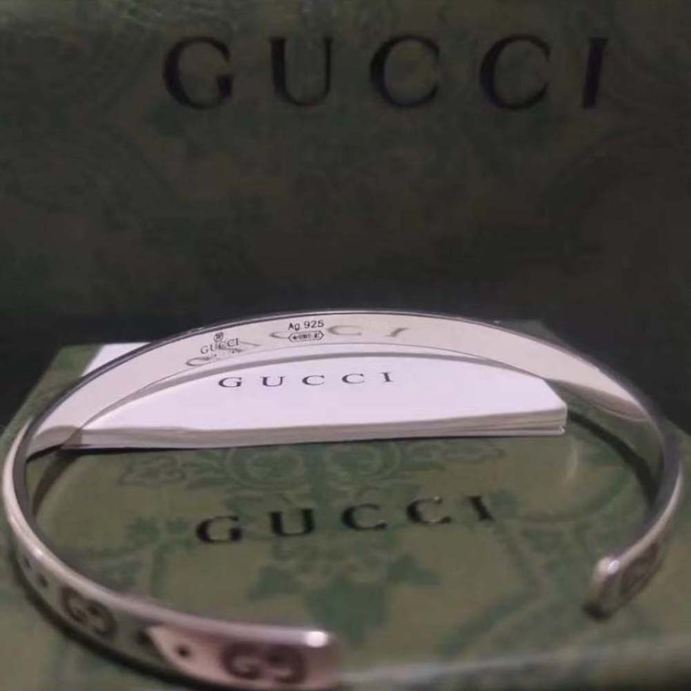Gucci Unisex Icon 18k Bracelet 434524 J8502 9000