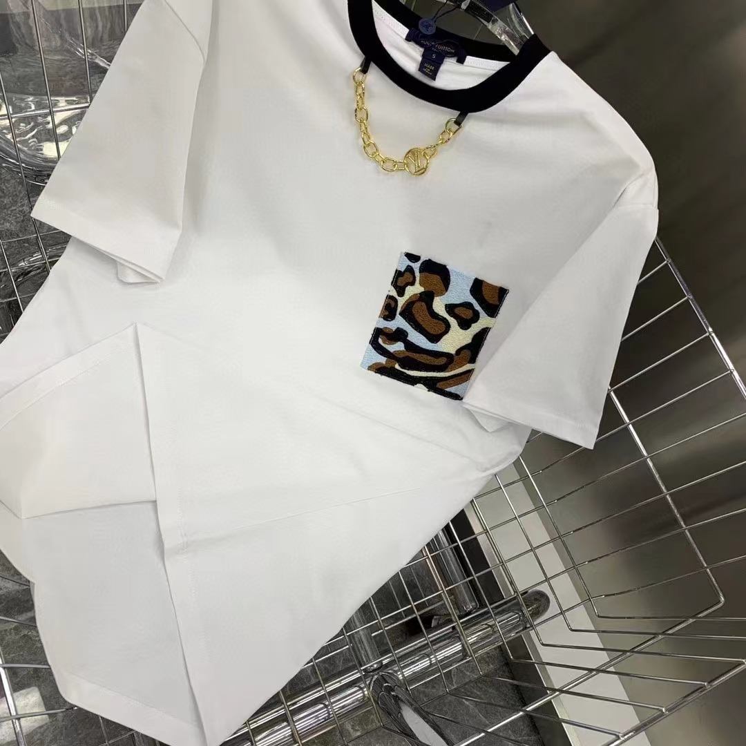 Louis Vuitton Women Animal Sequin T-Shirt Cotton White LV Golden Chain