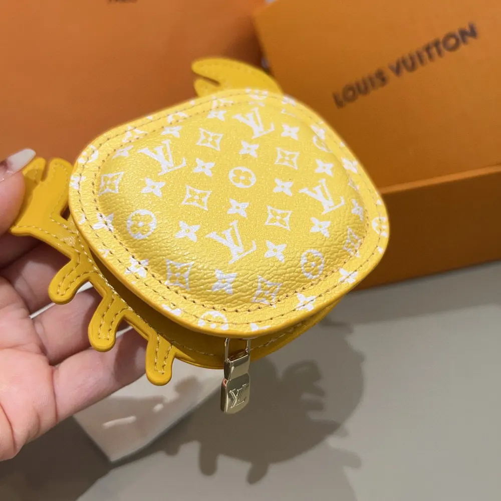 Louis Vuitton LV Women LV Crab Bag Charm-Yellow M01932