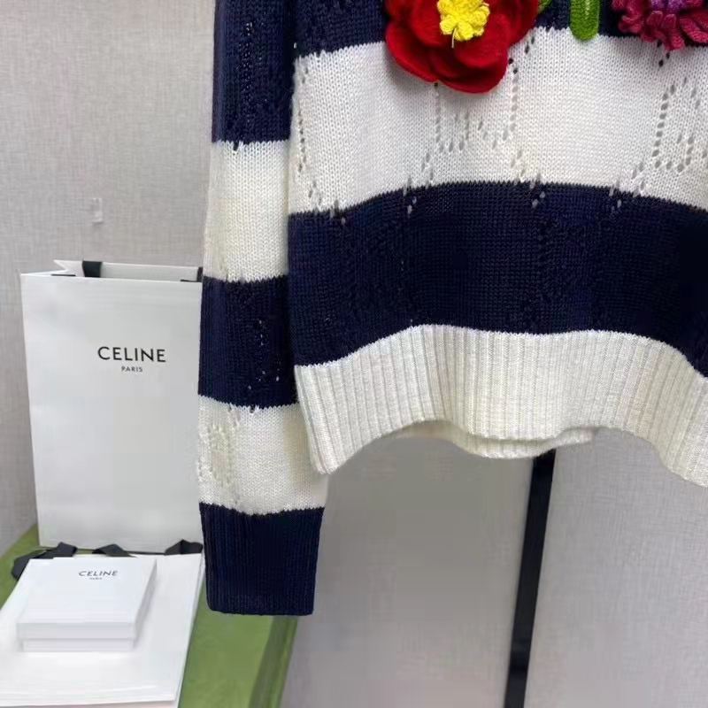 Gucci GG Women Gucci Tiger Wool Sweater Embroidery Tiger Flower Crewneck