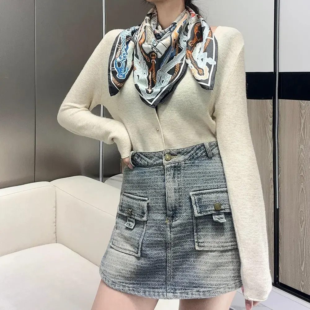 Hermes Women Super Silk Quest Detail Scarf 90 Twill