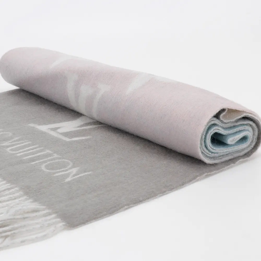 Louis Vuitton Unisex Reykjavik Gradient Scarf -Blue M70868