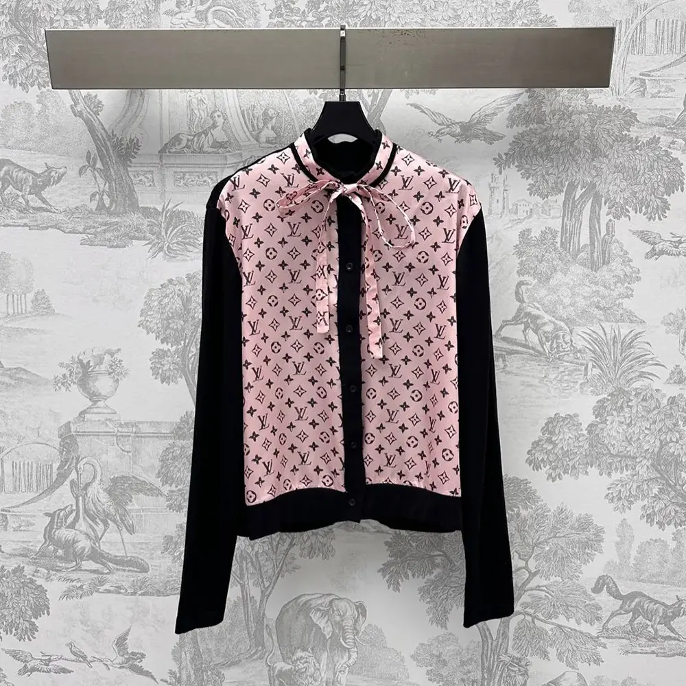 Louis Vuitton Women Monogram Front Cardigan 1AIATT