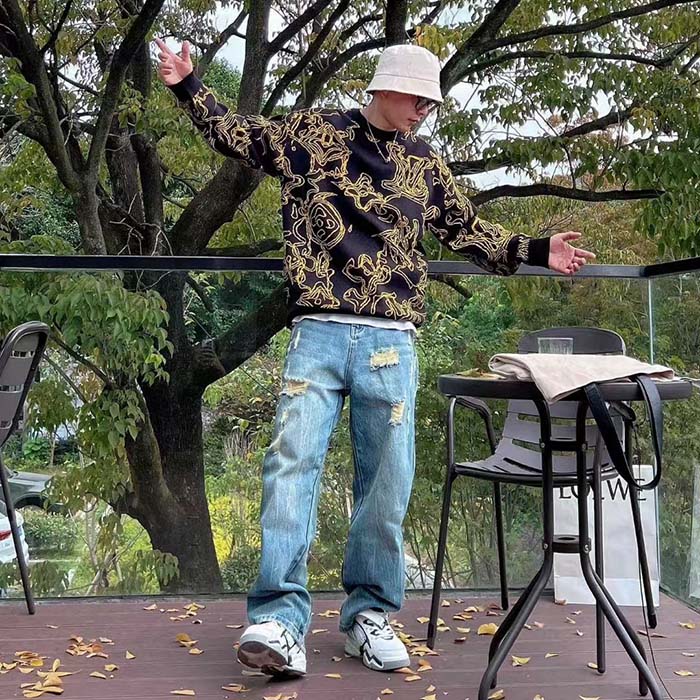 Louis Vuitton Men Monogram Cotton Crewneck Regular Fit Wavy Monogram Jacquard Black