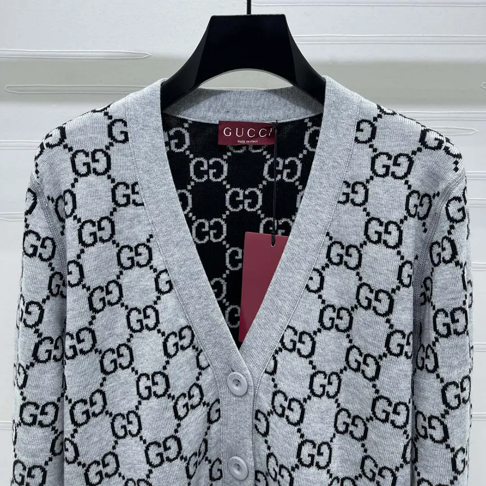 Gucci Women Reversible GG Wool Jacquard Cardigan ‎798157XKEJP1045
