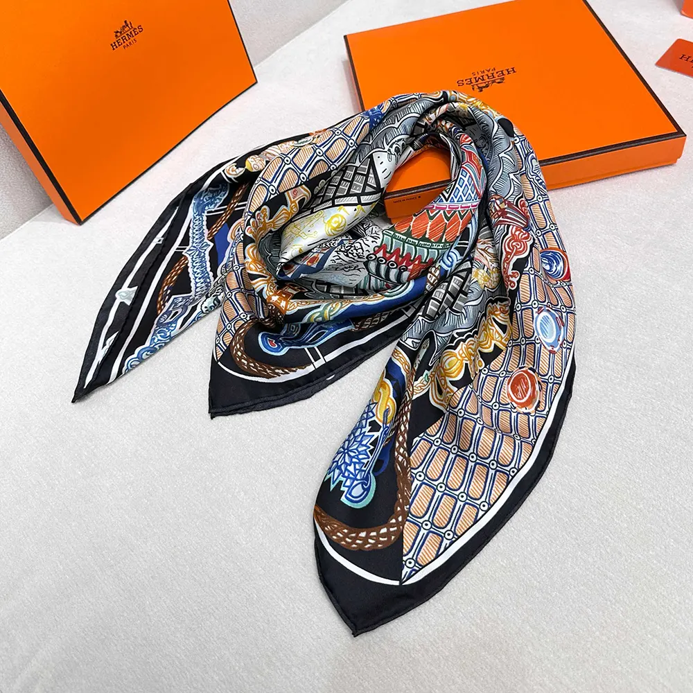 Hermes Women Super Silk Quest Detail Scarf 90 Twill