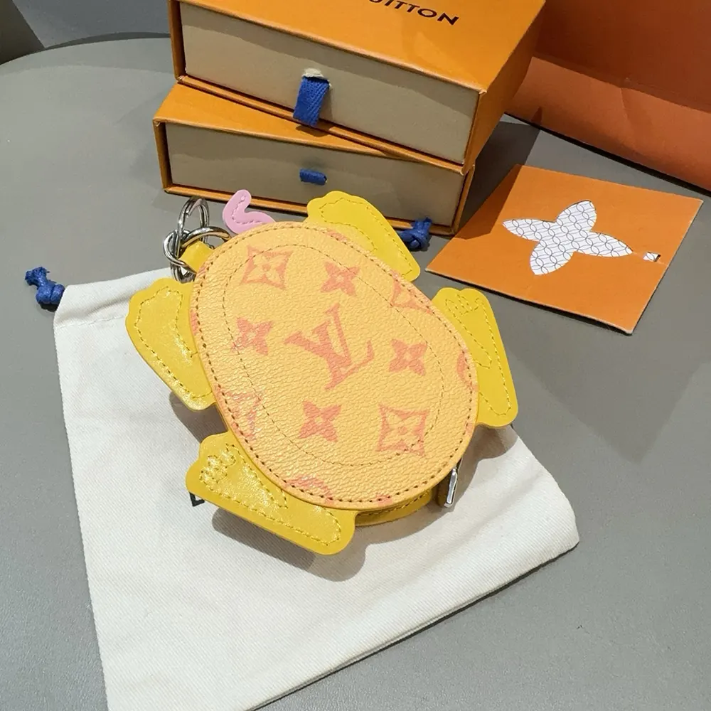 Louis Vuitton LV Women LV Frog Bag Charm-Yellow M02215