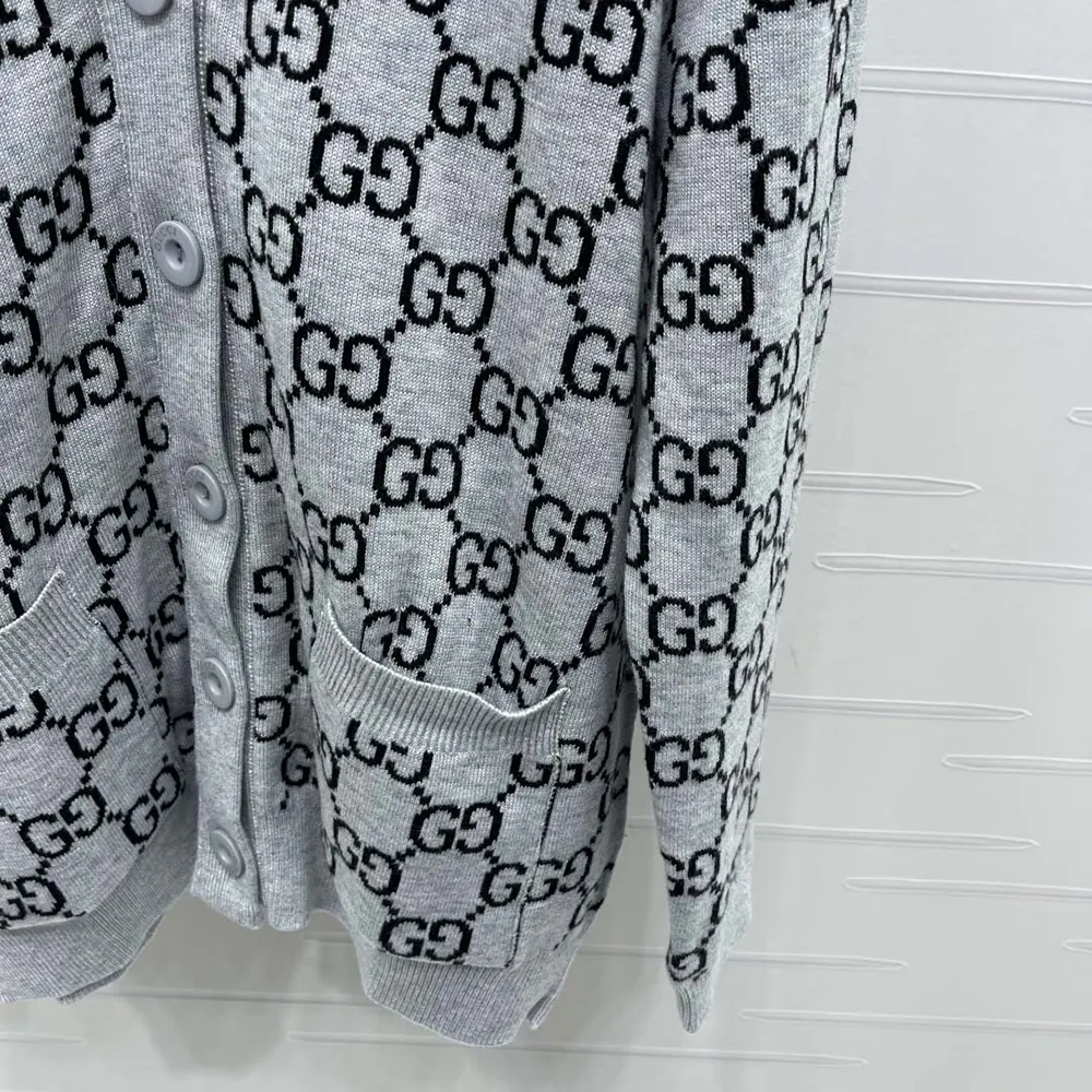 Gucci Women Reversible GG Wool Jacquard Cardigan ‎798157XKEJP1045