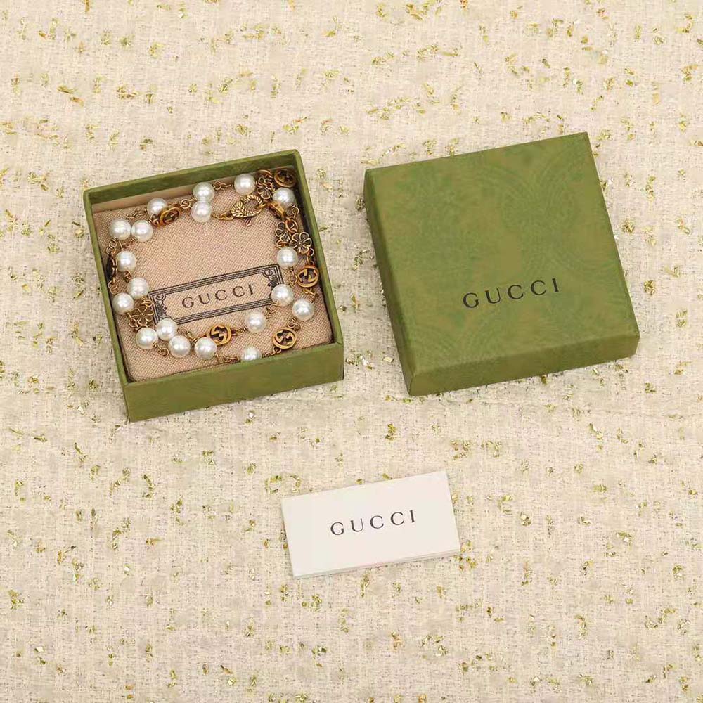 Gucci Women Interlocking G Flower Pearl Necklace