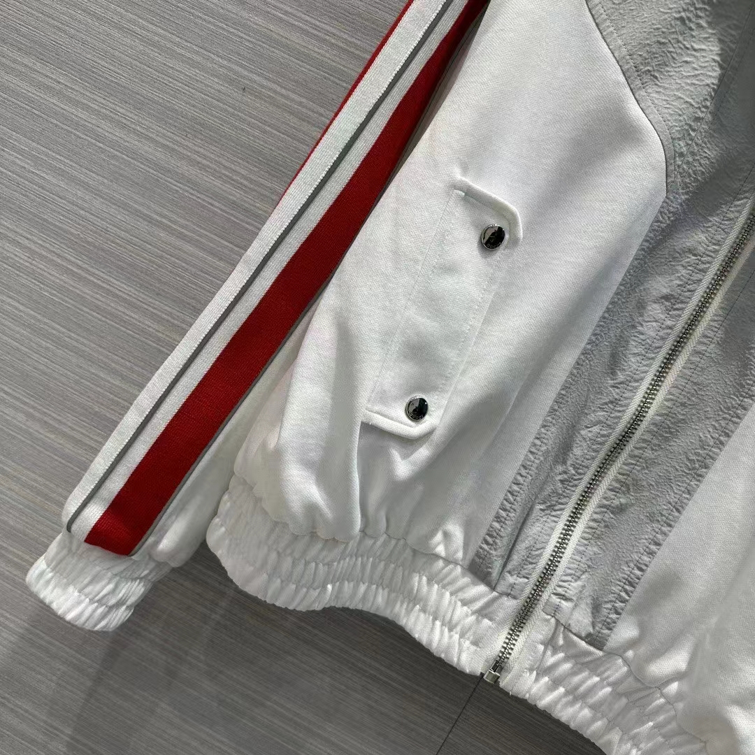 Gucci Women GG Technical Jersey Zip Sweatshirt Interlocking G Embroidered Patch High Neck Dropped Shoulder