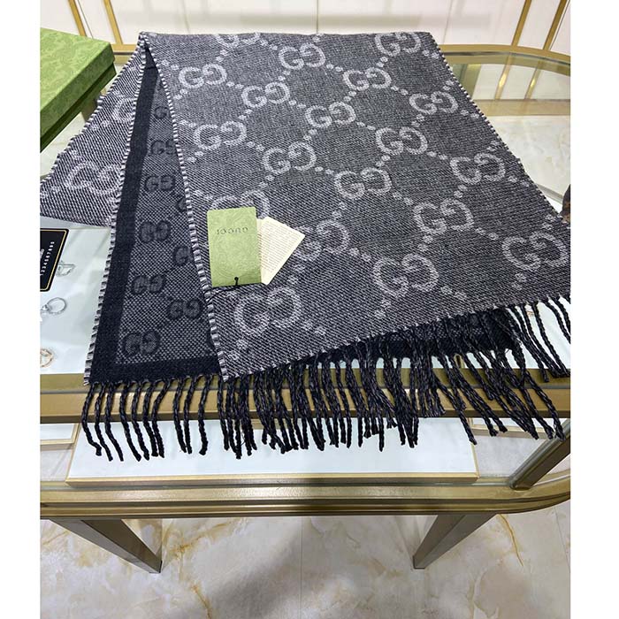 Gucci Unisex GG Jcquard Pattern Knit Scarf Tassels Grey Wool Light Grey GG