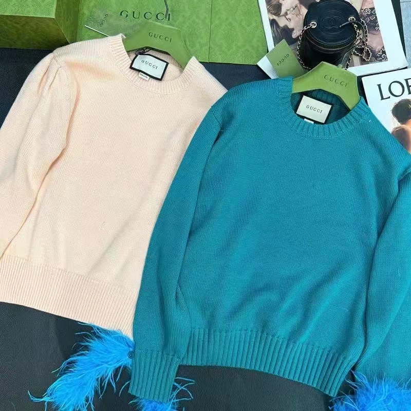 Gucci GG Women Detachable Feathers Wool Sweater Double G Embroidery Crewneck