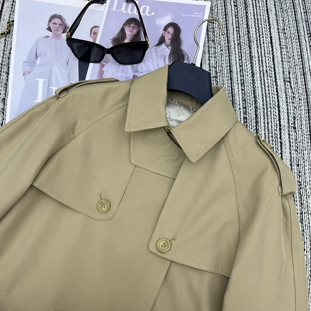 Louis Vuitton LV Women Cropped Trench Jacket 1AGNEC