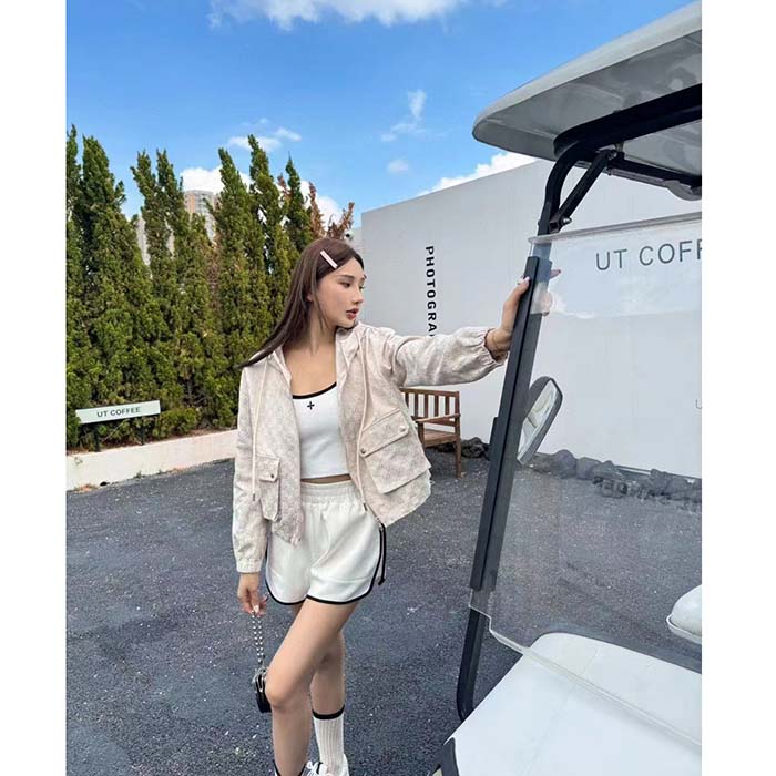 Gucci Women Jumbo GG Canvas Puffer Jacket Cotton Lined High Neck