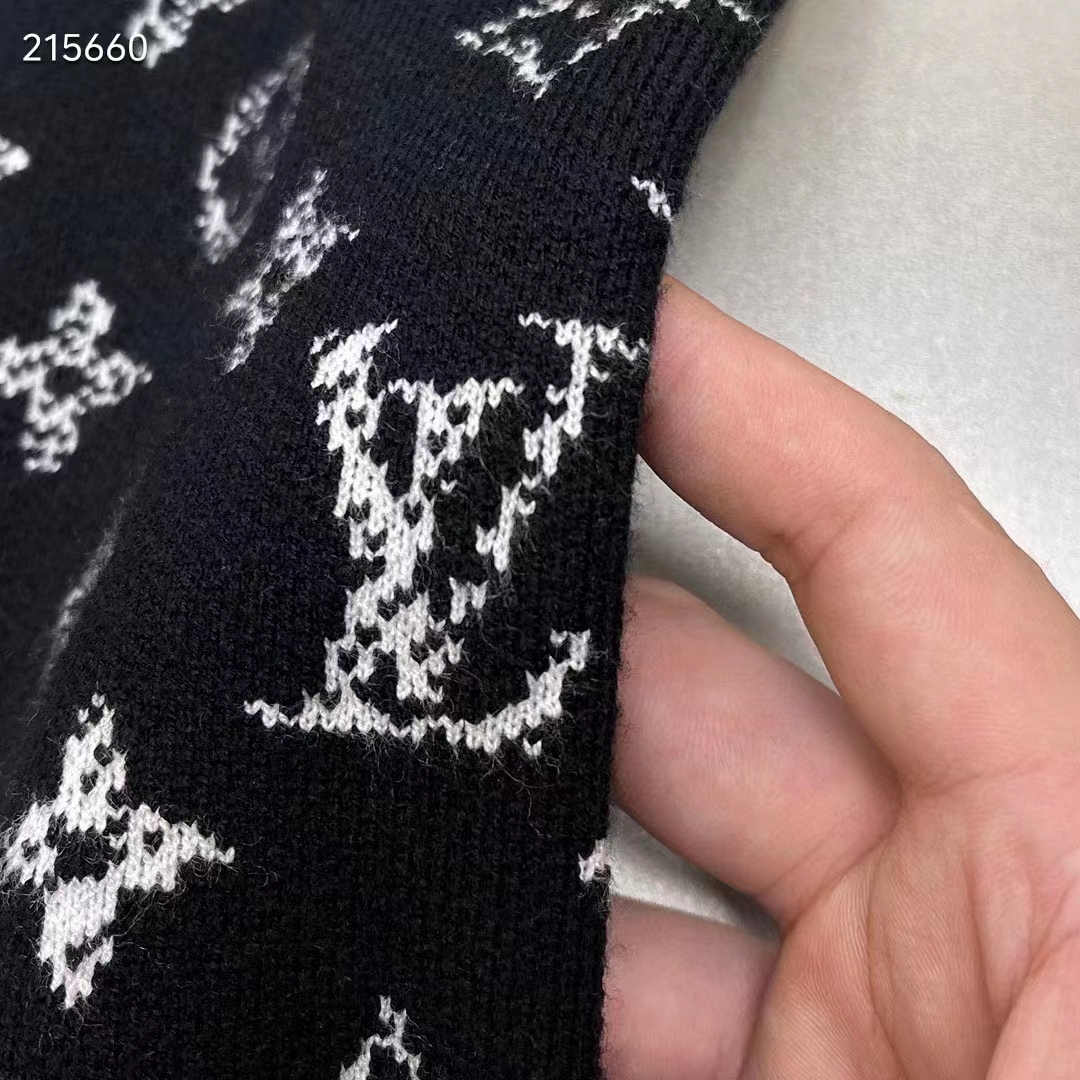 Louis Vuitton Women Lvse Monogram Degrade Crewneck Cotton Black White Slightly Loose Fit