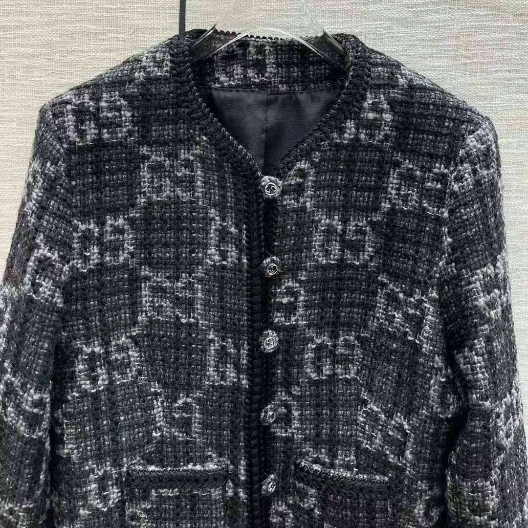 Gucci Women GG Tweed Jacket Dark Grey Lined Collarless Two Front Pockets Button Closure Style ‎761164 ZAPA4 1158