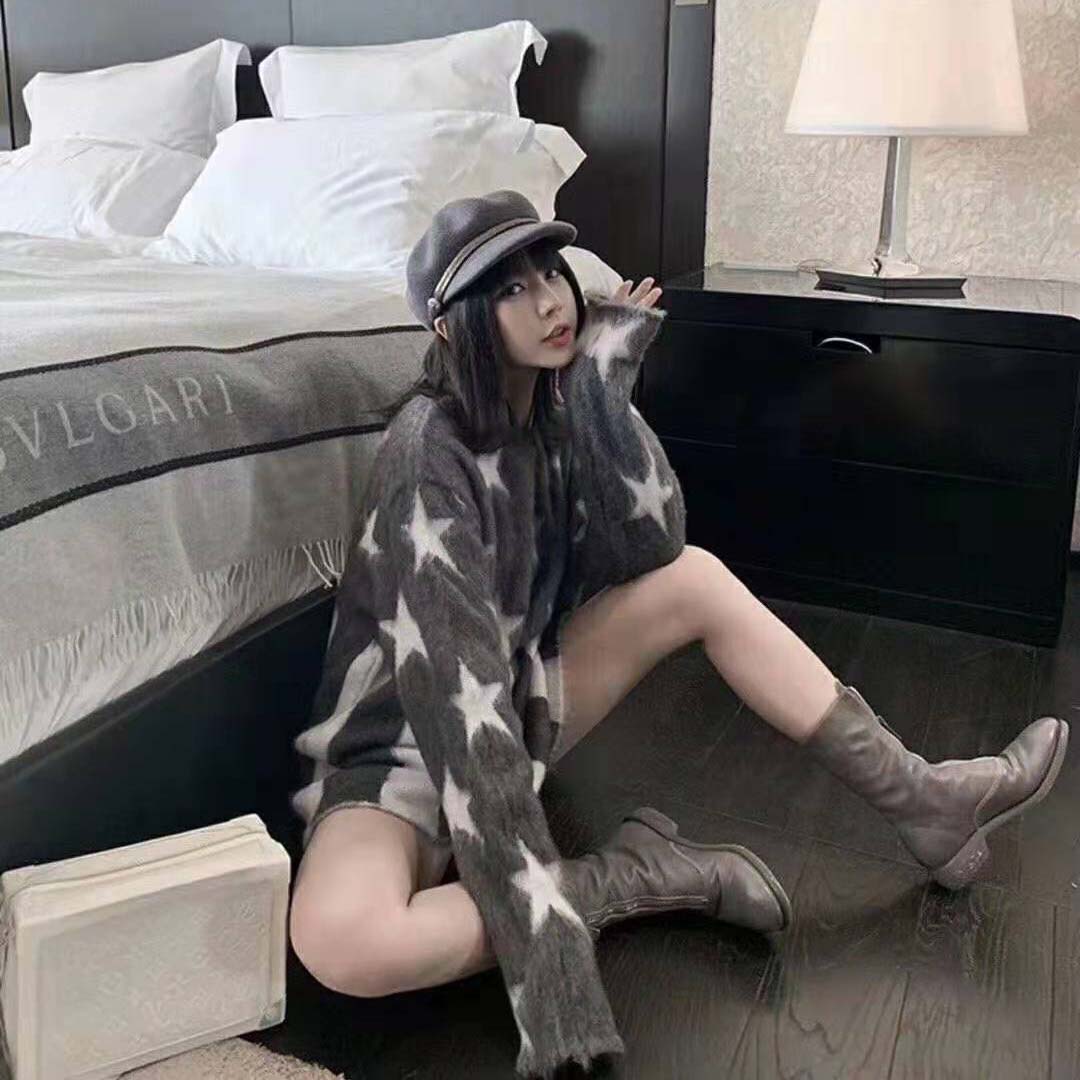 Louis Vuitton LV Women USA Flag Mohair Jacquard Crewneck Sweater-Grey