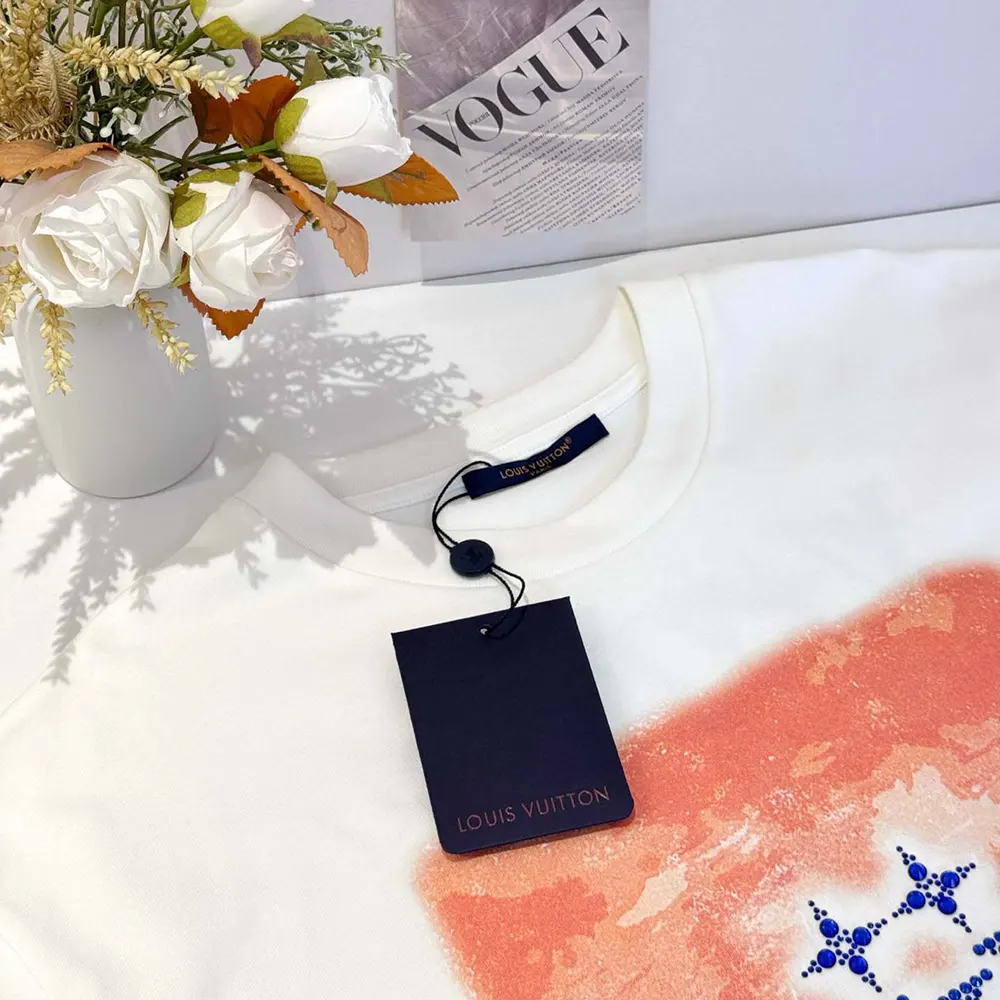 Louis Vuitton Women Embellished Graphic Cotton T-Shirt 1AHCKN
