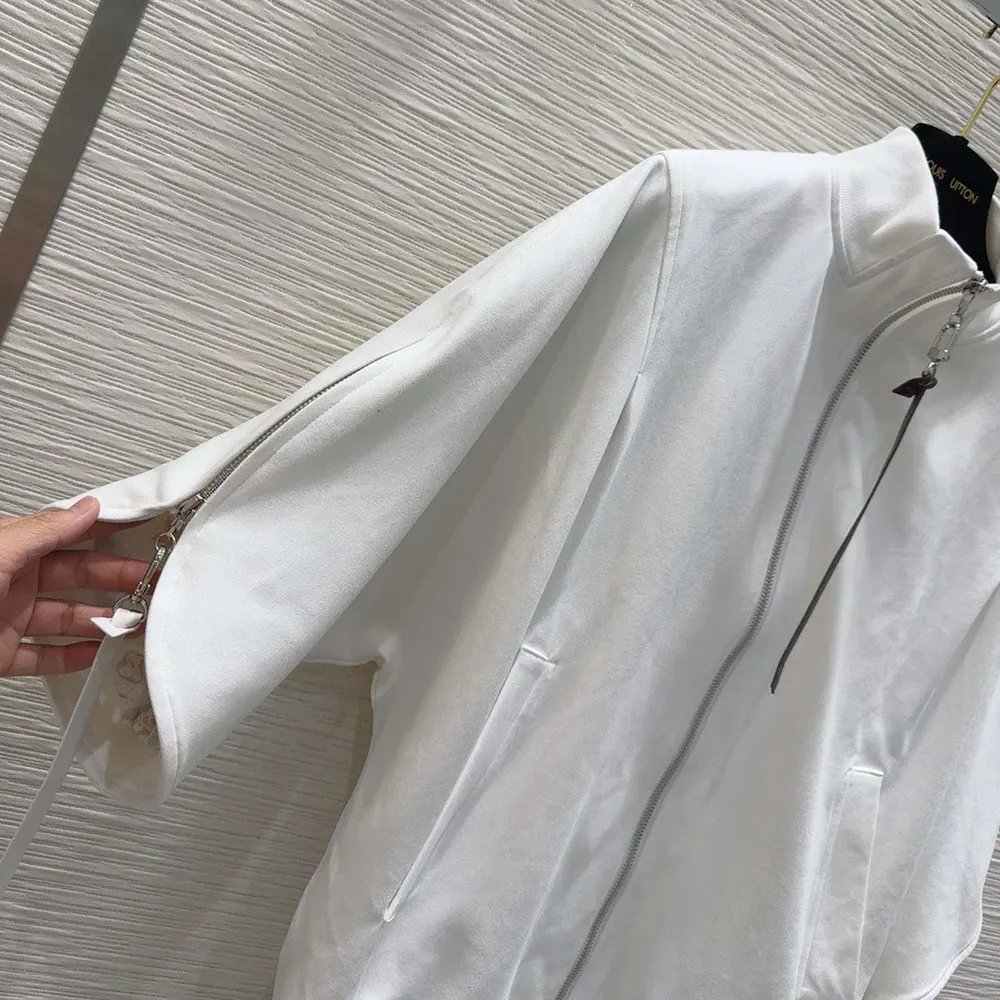 Louis Vuitton Women Batwing Sleeve Jacket 1AGERH