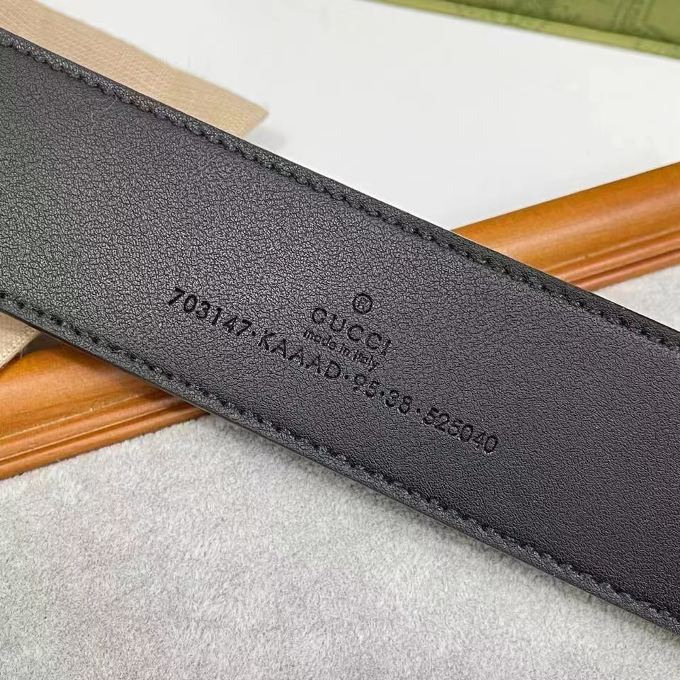 Gucci Unisex GG Blondie Belt Round Interlocking G Buckle Black GG Supreme Canvas