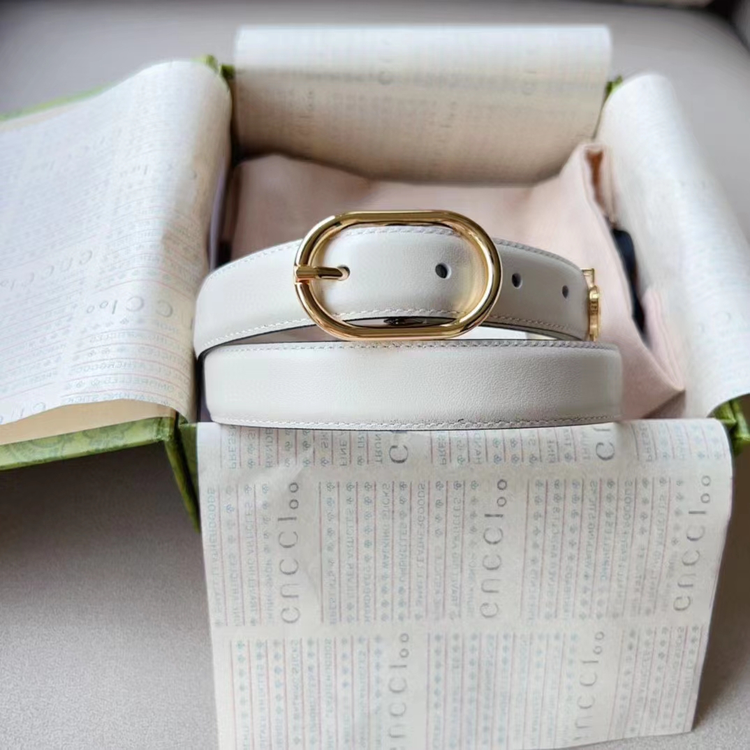 Gucci Unisex GG Belt Round Interlocking G White Leather Oval Buckle 2.3 CM Width