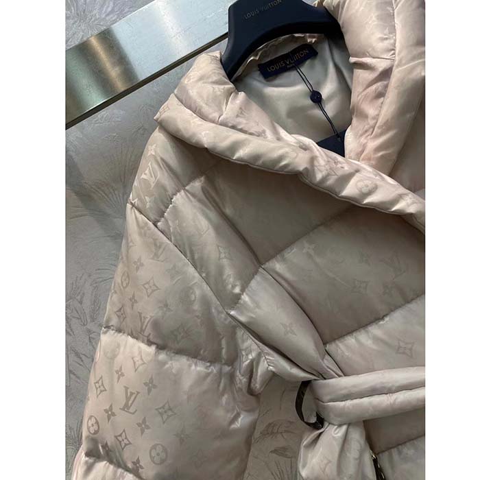 Louis Vuitton LV Women Flight Mode Monogram Jacquard Puffer Wrap Coat Polyamide Light Beige