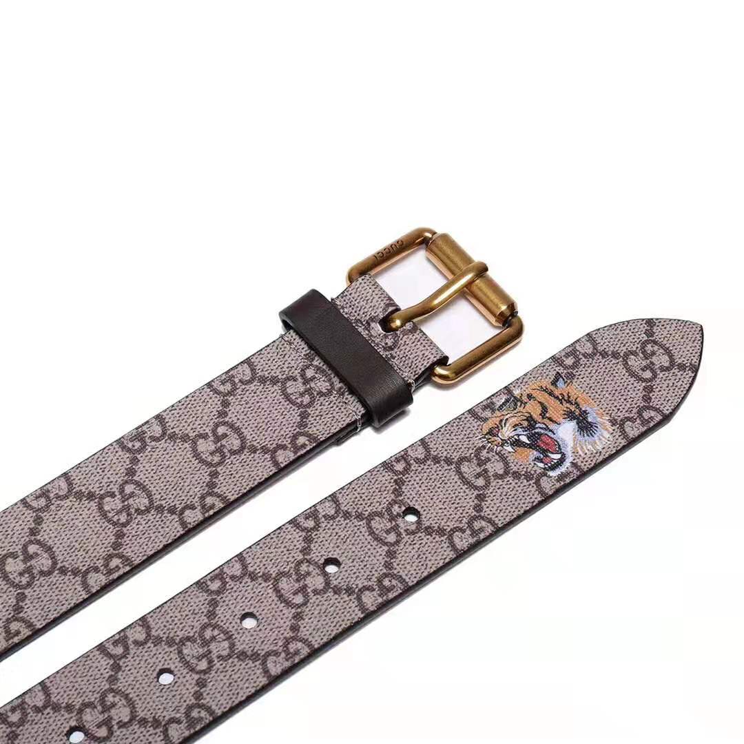 Gucci Unisex Tiger Print GG Supreme Belt in Beige/Ebony GG Supreme Canvas