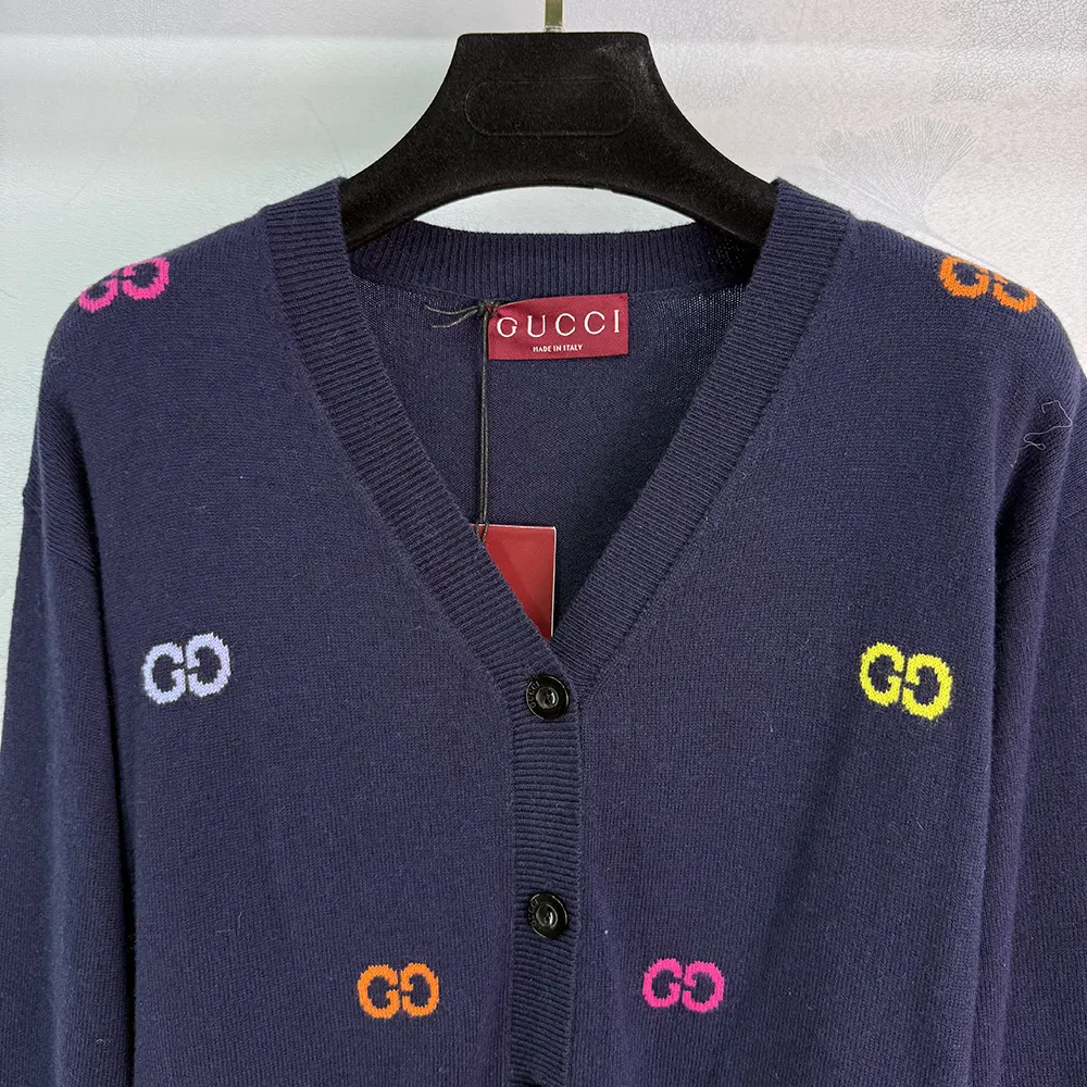 Gucci Women Fine Cashmere Cardigan with Intarsia 833671XKEYI