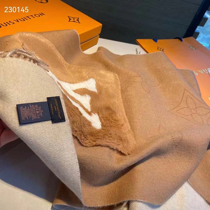 Louis Vuitton Unisex LV Cosy Mink Fur Collection Scarf Cashmere Beige Jacquard Initials Monogram Flowers