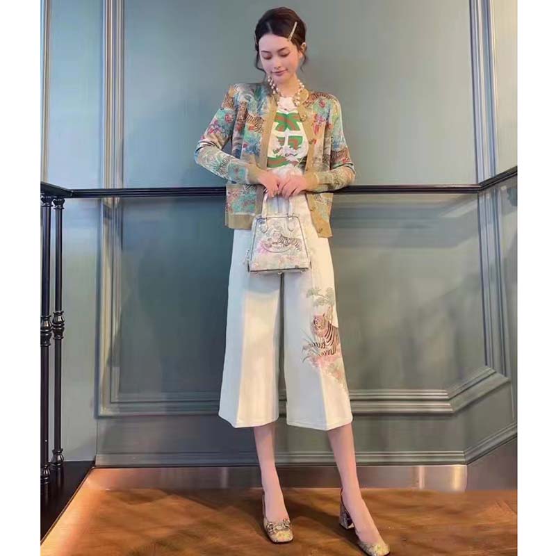 Gucci Women GG Tiger Jacquard Cardigan Gold Green Tiger Flower Extra Fine Lurex Crewneck