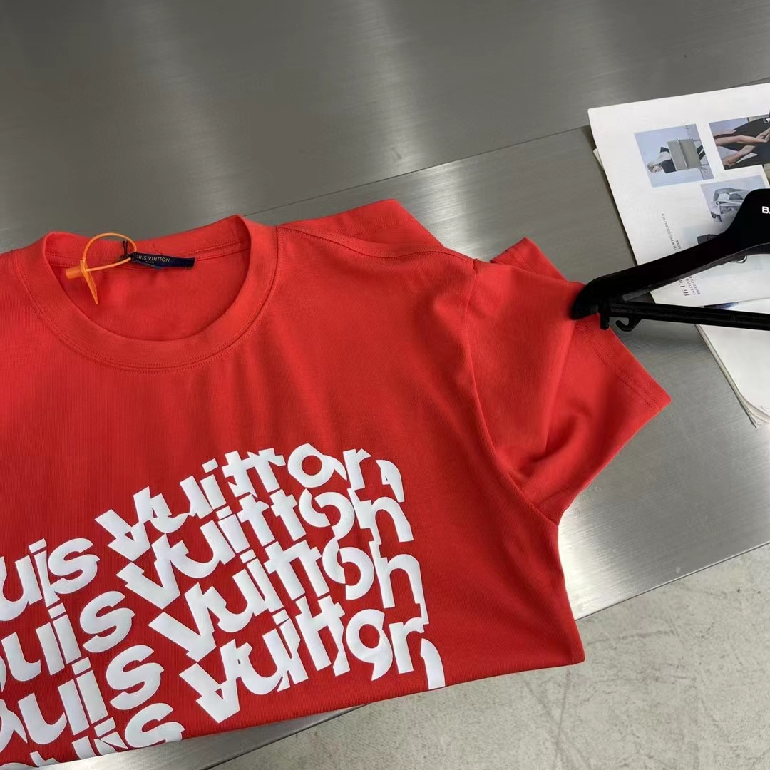 Louis Vuitton Women LV SKI Short-Sleeved Cotton T-Shirt Regular Fit Cherry Red Cotton