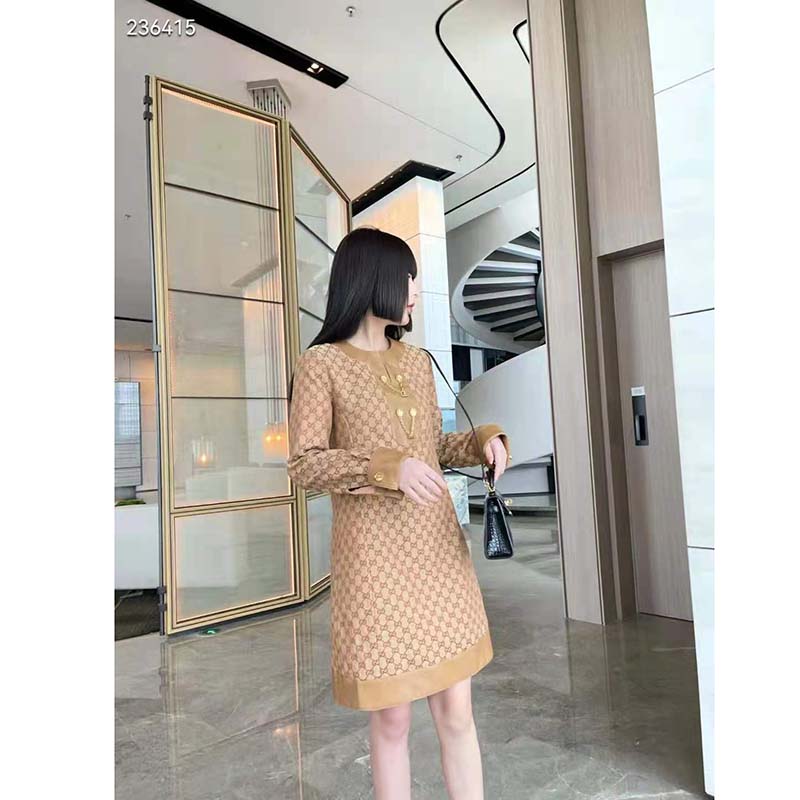 Gucci Women GG Linen Canvas Kaftan Beige Ebony Leather Toggle Chain