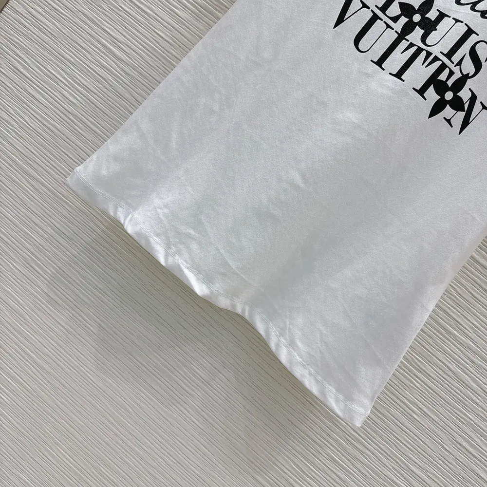 Louis Vuitton Women LV x AC T-Shirt 1AFZVP