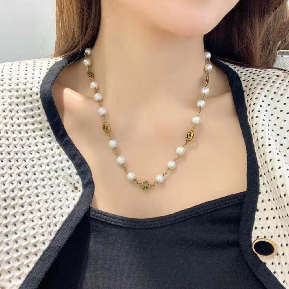 Gucci Women Interlocking G Flower Pearl Necklace