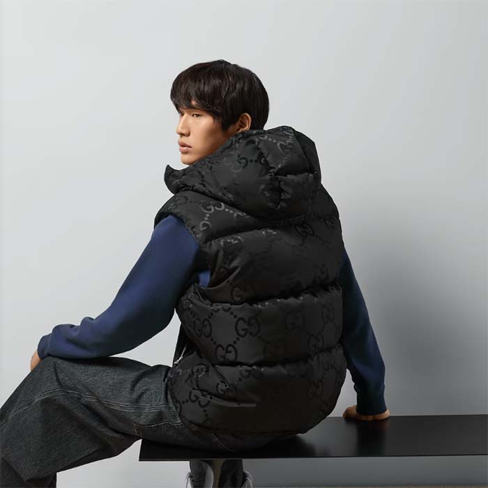 Gucci Men Jumbo GG Canvas Vest Padding Front Pockets Zip Closure Hood Zip Pocket