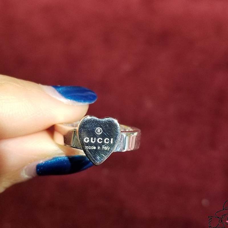 Gucci Women Heart Ring with Gucci Trademark Jewelry Sliver