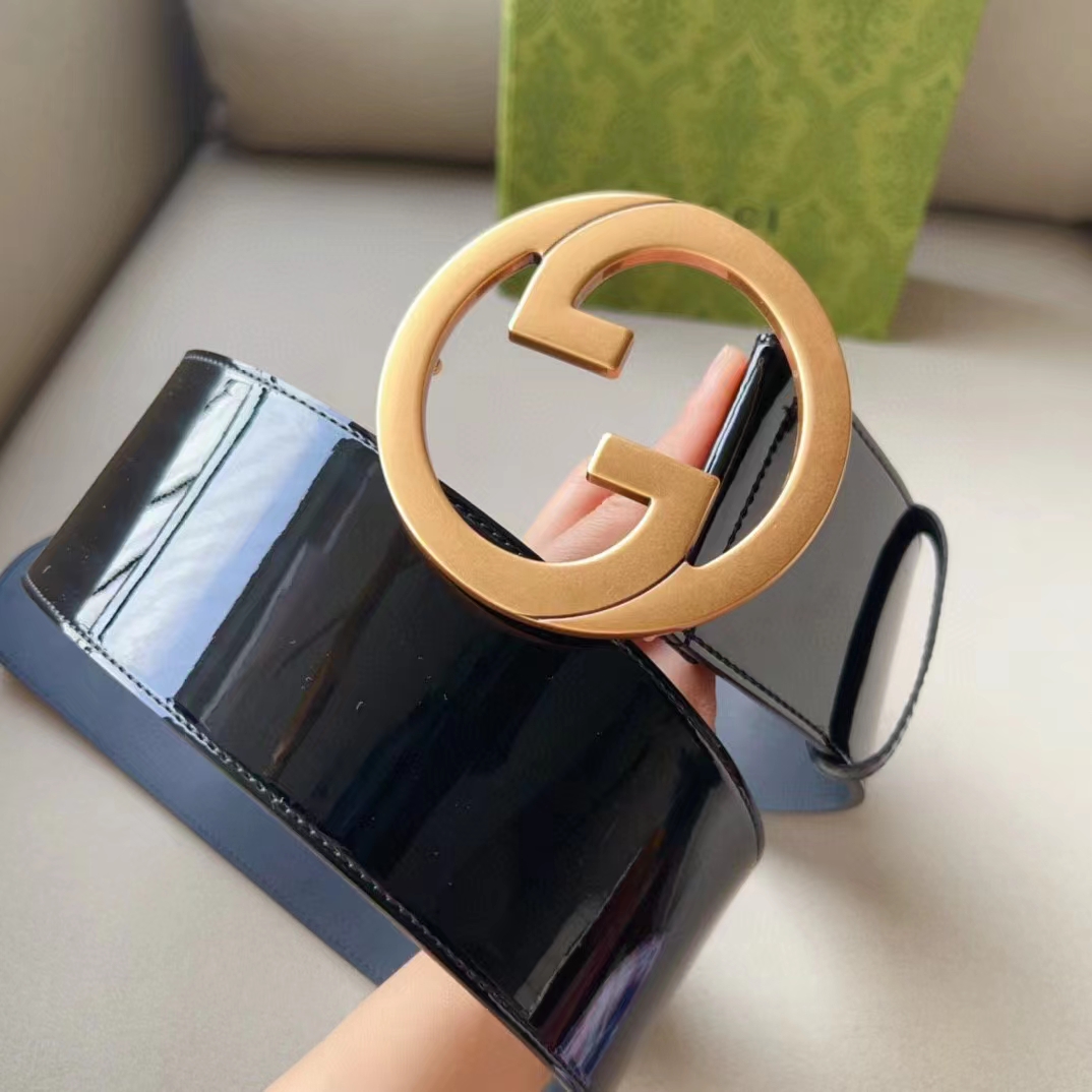Gucci Unisex GG Blondie Wide Patent Belt Round Interlocking G 7 CM Width